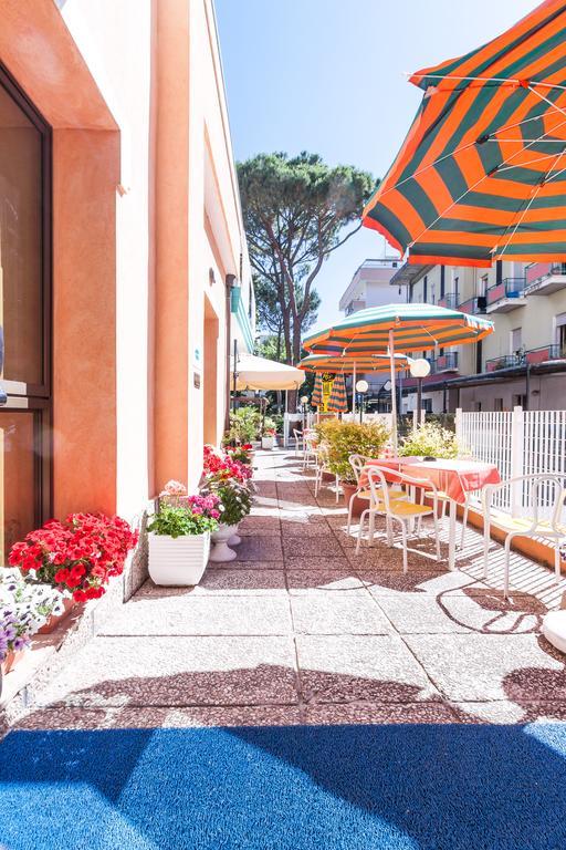 Hotel Paola Garden Bellariva Di Rimini Kültér fotó