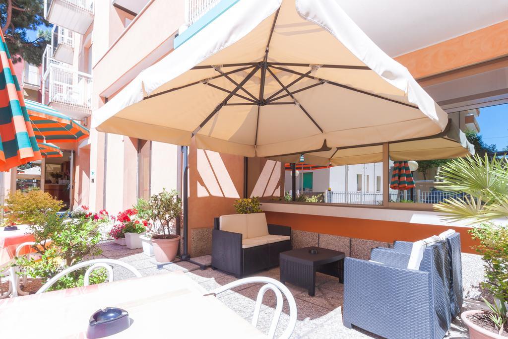 Hotel Paola Garden Bellariva Di Rimini Kültér fotó